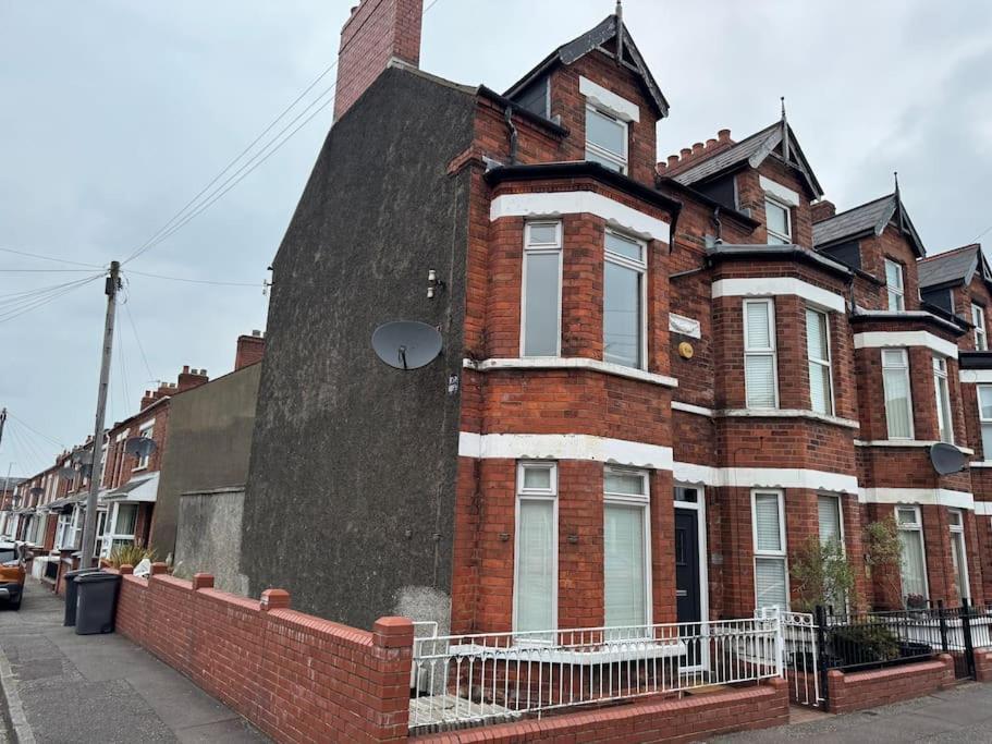 Stylish, Spacious And Central 4 Bedroom House Belfast Kültér fotó