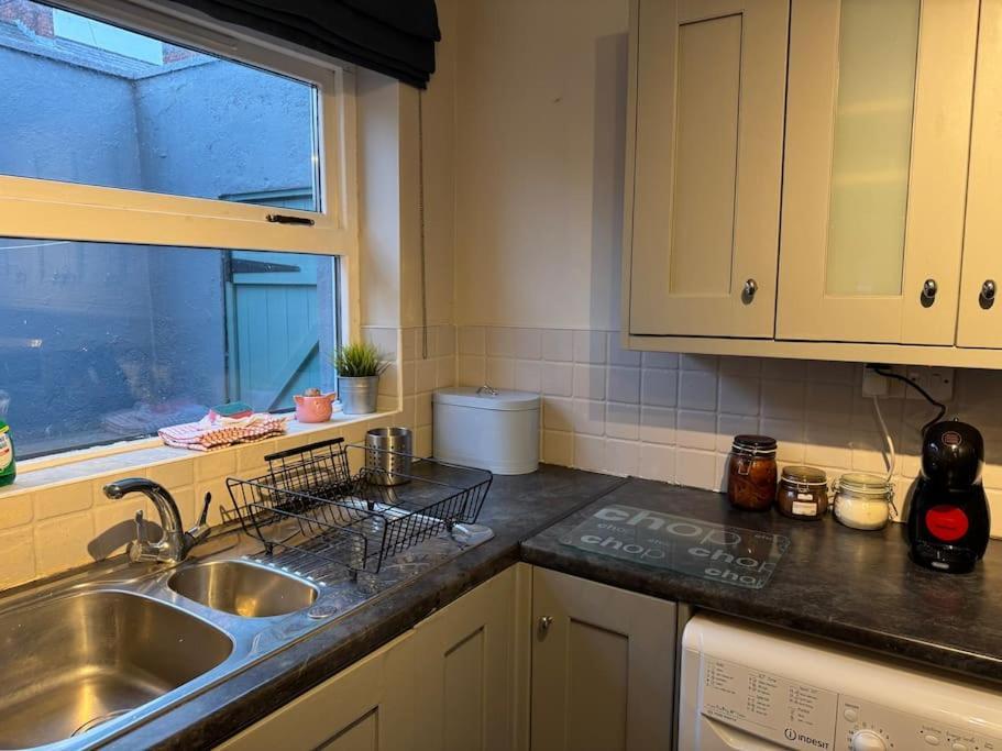 Stylish, Spacious And Central 4 Bedroom House Belfast Kültér fotó